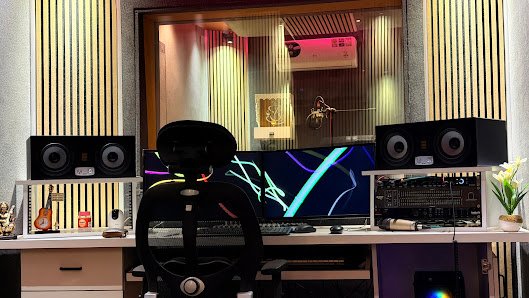 Dm Recording Studio