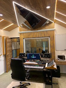Treehouse Studio - The Nest